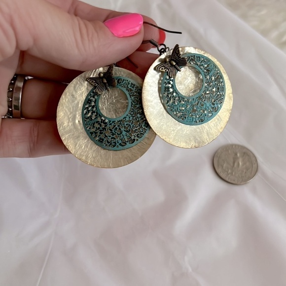 Adorable Lucky Brand Turquoise & Gold Butterfly Disc Earrings! ποΈπ - Picture 2 of 7